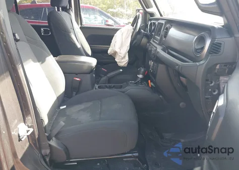 2021 Jeep Gladiator Willys 4X4 z USA, uszkodzony, nr VIN 1C6HJTAG2ML566170